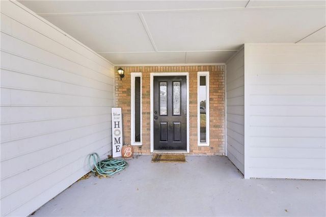 6057 Dorchester Drive, Rex, GA 30273