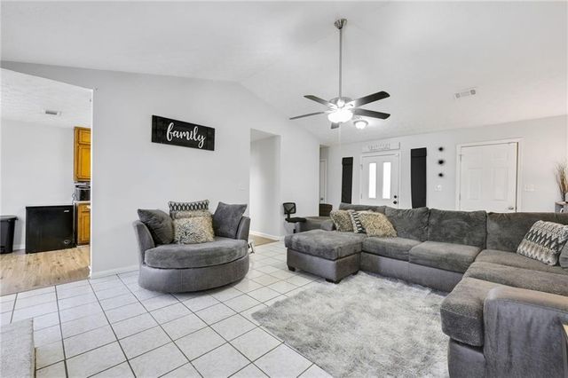 6057 Dorchester Drive, Rex, GA 30273