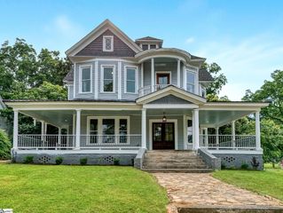 522 S Harper Street, Laurens, SC 29360