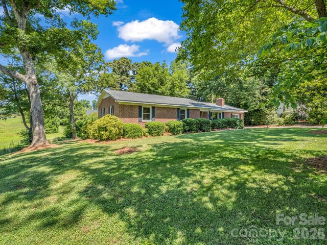 184 Edwards Street, Rutherfordton, NC 28139