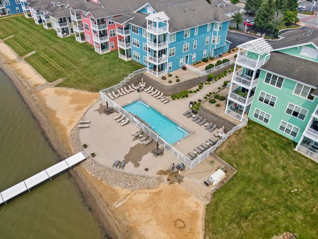 13244 E Lakeshore Drive B-102, Cedar Lake, IN 46303