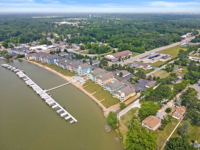 13244 E Lakeshore Drive B-102, Cedar Lake, IN 46303