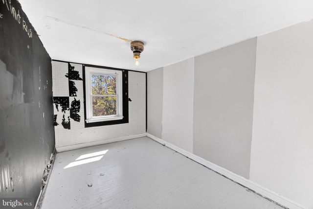 236 W WASHINGTON AVE, Clifton Heights, PA 19018