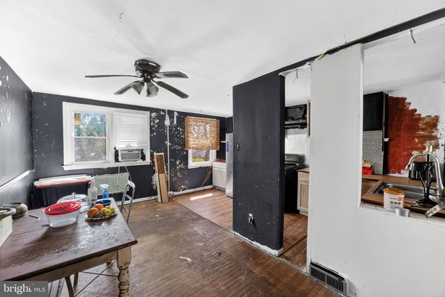 236 W WASHINGTON AVE, Clifton Heights, PA 19018