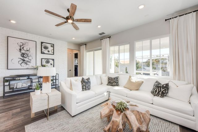 6161 Riding Path Dr, Roseville, CA 95747