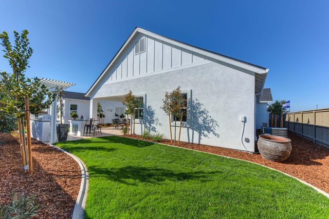 6161 Riding Path Dr, Roseville, CA 95747