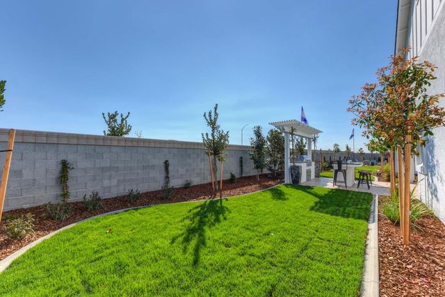 6161 Riding Path Dr, Roseville, CA 95747