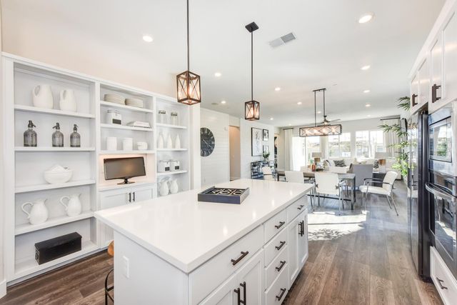 6161 Riding Path Dr, Roseville, CA 95747