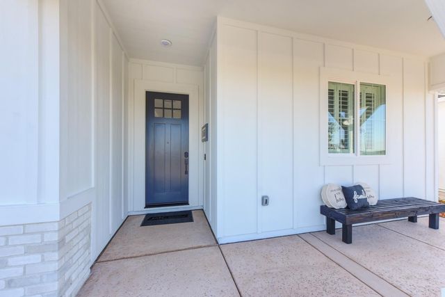 6161 Riding Path Dr, Roseville, CA 95747