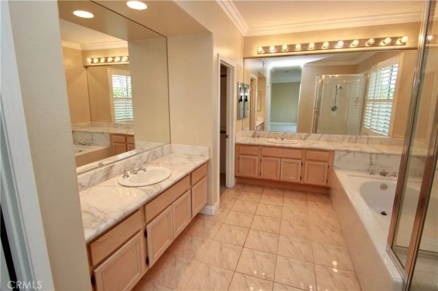 11 Pienza, Irvine, CA 92606