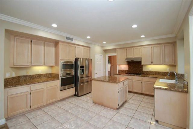 11 Pienza, Irvine, CA 92606