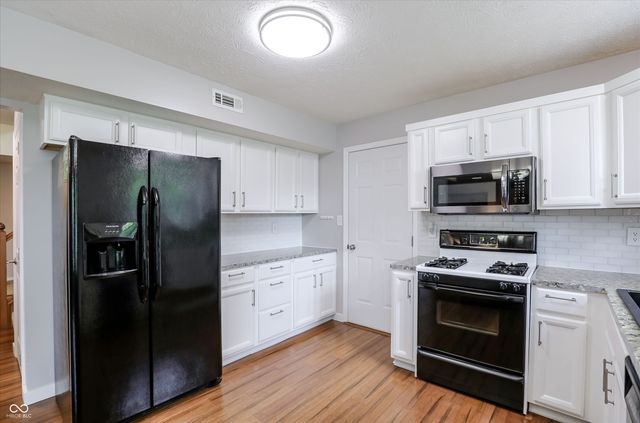 11 Daniel Circle, Brownsburg, IN 46112