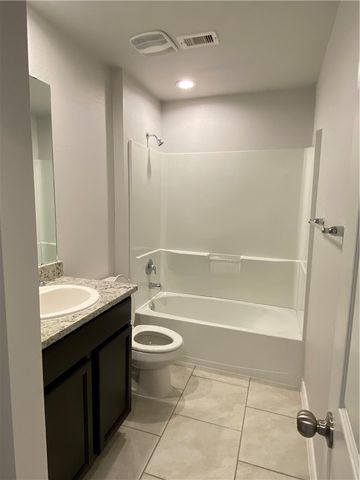 1930 Secretariat Dr, Corpus Christi, TX 78417