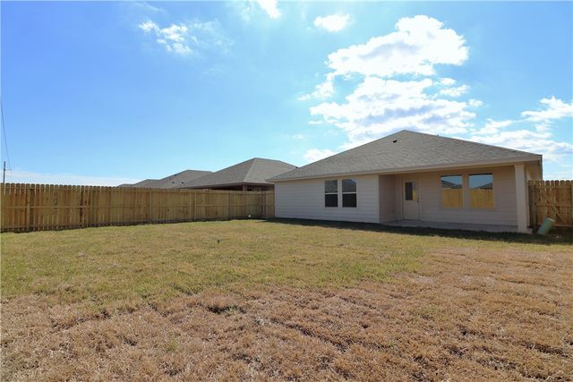 1930 Secretariat Dr, Corpus Christi, TX 78417