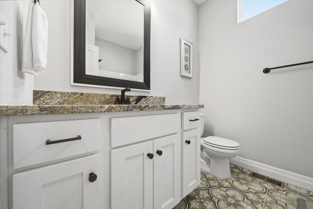 3616 N Crest Ct, Wichita, KS 67226