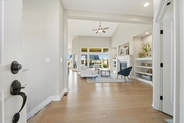 3616 N Crest Ct, Wichita, KS 67226