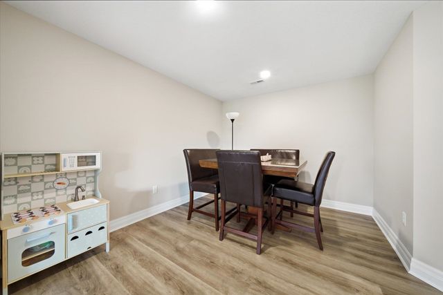 3616 N Crest Ct, Wichita, KS 67226