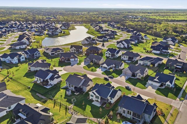 3616 N Crest Ct, Wichita, KS 67226