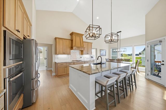 3616 N Crest Ct, Wichita, KS 67226