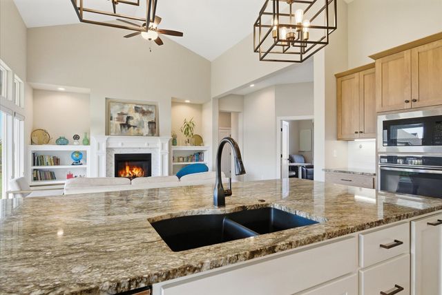 3616 N Crest Ct, Wichita, KS 67226