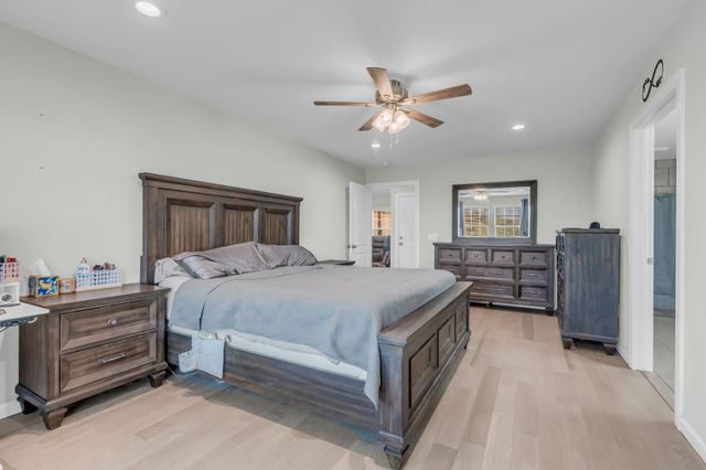 510 Bridle Path Ln, Hartsville, TN 37074