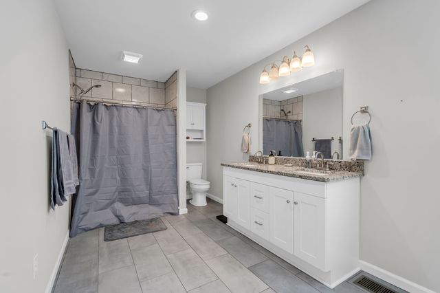 510 Bridle Path Ln, Hartsville, TN 37074