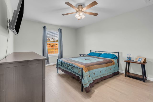 510 Bridle Path Ln, Hartsville, TN 37074