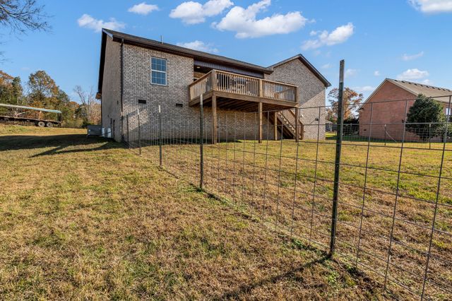 510 Bridle Path Ln, Hartsville, TN 37074
