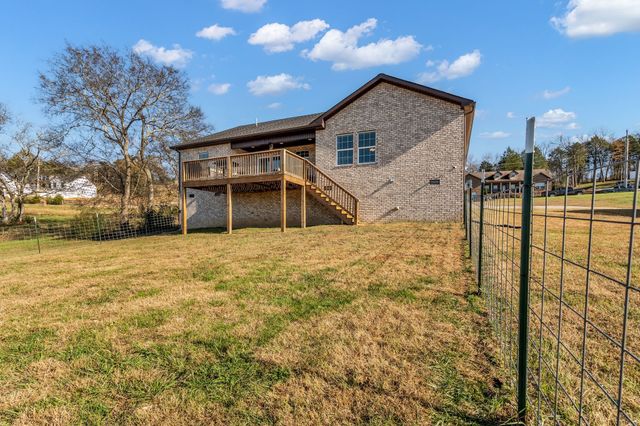 510 Bridle Path Ln, Hartsville, TN 37074