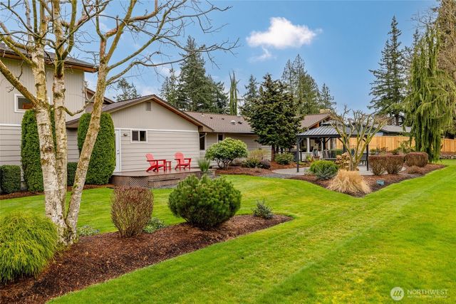 16505 Country Club Drive, Burlington, WA 98233