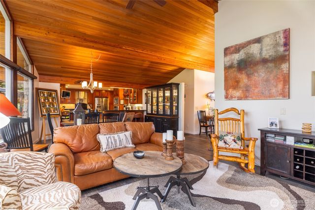 16505 Country Club Drive, Burlington, WA 98233