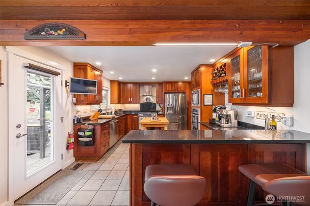 16505 Country Club Drive, Burlington, WA 98233
