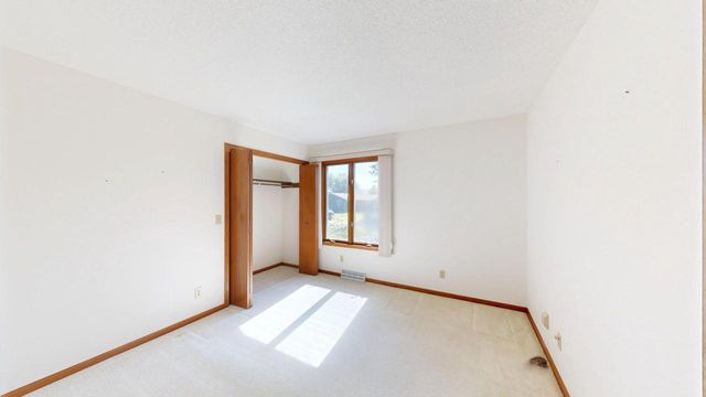 N1149 Brookside DRIVE, La Crosse, WI 54601