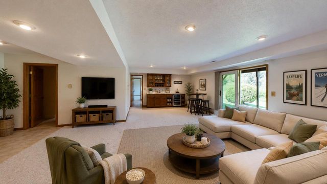 N1149 Brookside DRIVE, La Crosse, WI 54601