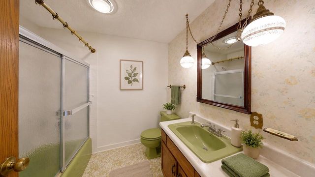 N1149 Brookside DRIVE, La Crosse, WI 54601