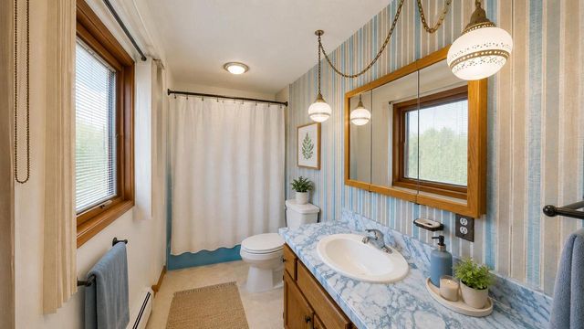 N1149 Brookside DRIVE, La Crosse, WI 54601