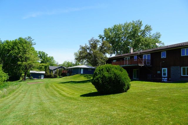 N1149 Brookside DRIVE, La Crosse, WI 54601