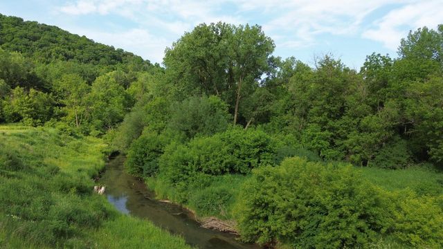 N1149 Brookside DRIVE, La Crosse, WI 54601