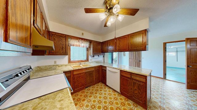 N1149 Brookside DRIVE, La Crosse, WI 54601