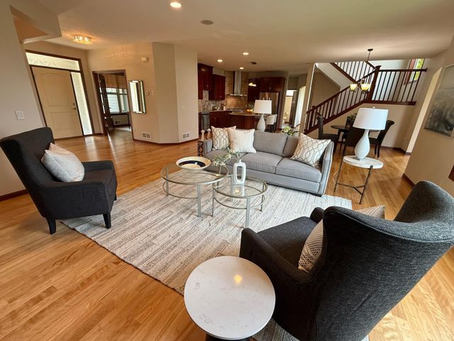 17256 64th Place N, Maple Grove, MN 55311