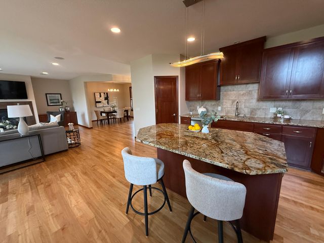 17256 64th Place N, Maple Grove, MN 55311