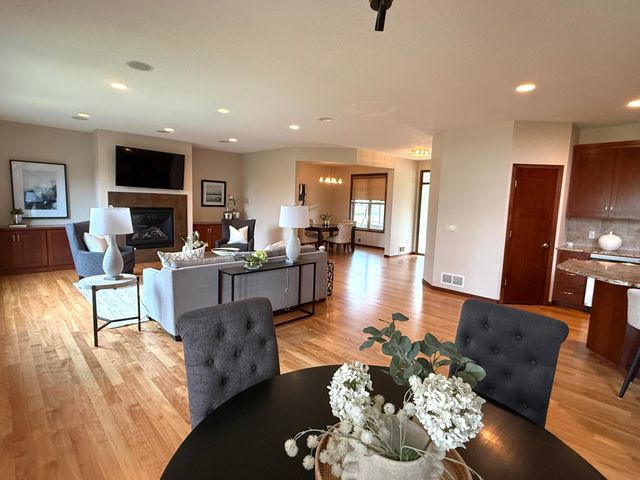 17256 64th Place N, Maple Grove, MN 55311