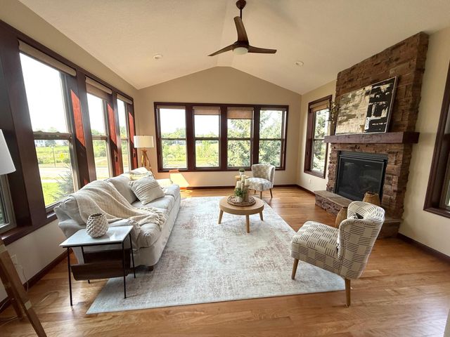 17256 64th Place N, Maple Grove, MN 55311