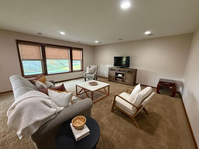 17256 64th Place N, Maple Grove, MN 55311