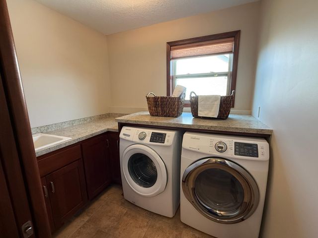 17256 64th Place N, Maple Grove, MN 55311