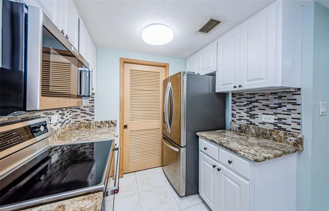 36750 US HIGHWAY 19 N 2177, Palm Harbor, FL 34684