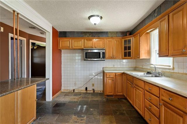 1 & 2 H Street, Lake Lotawana, MO 64086