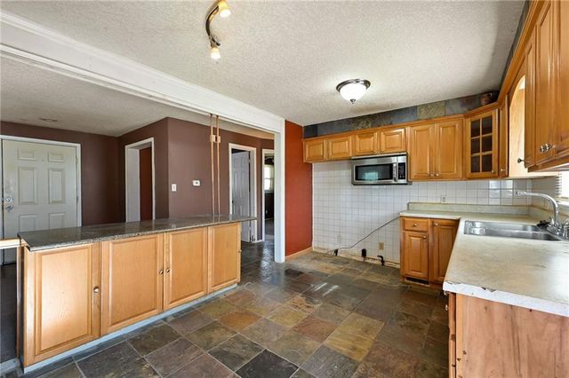 1 & 2 H Street, Lake Lotawana, MO 64086