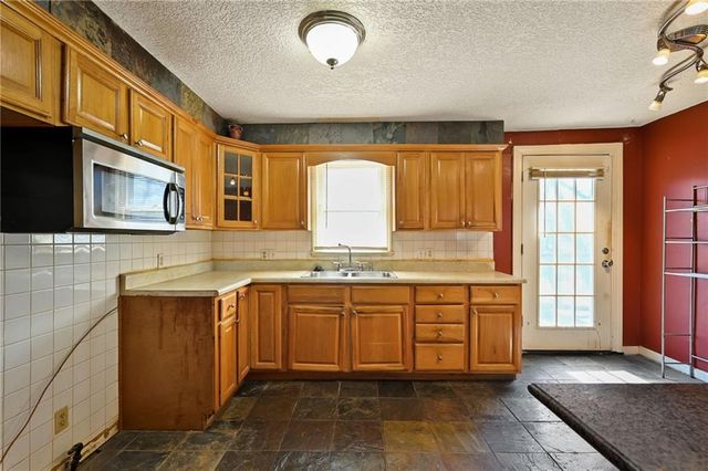 1 & 2 H Street, Lake Lotawana, MO 64086