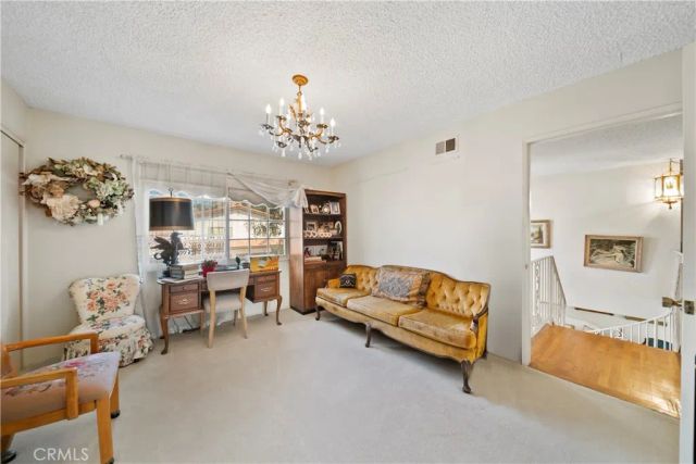 6304 Mirrior Lake Dr, Hollywood Hills, CA 90068